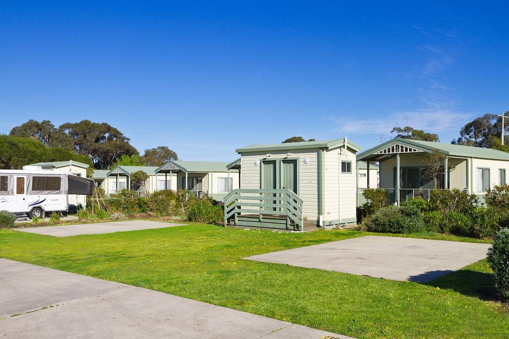 Sandhurst Motel Carrum Downs Exteriör bild