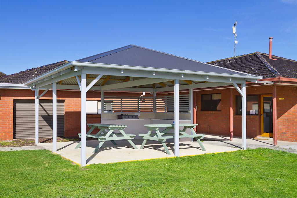 Sandhurst Motel Carrum Downs Exteriör bild