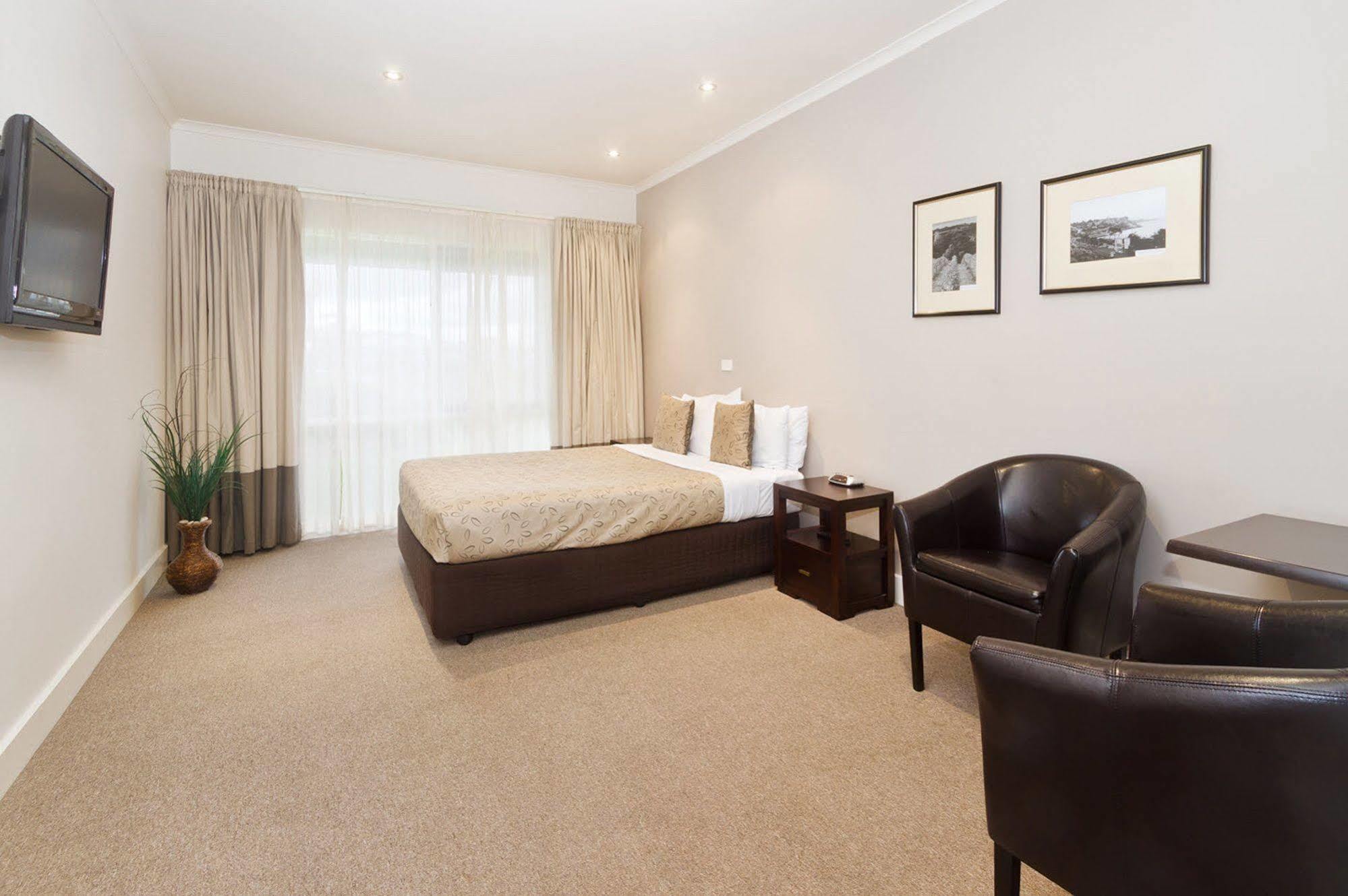 Sandhurst Motel Carrum Downs Exteriör bild
