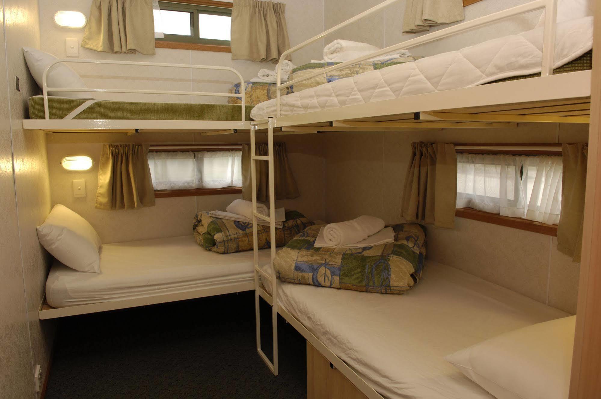 Sandhurst Motel Carrum Downs Exteriör bild
