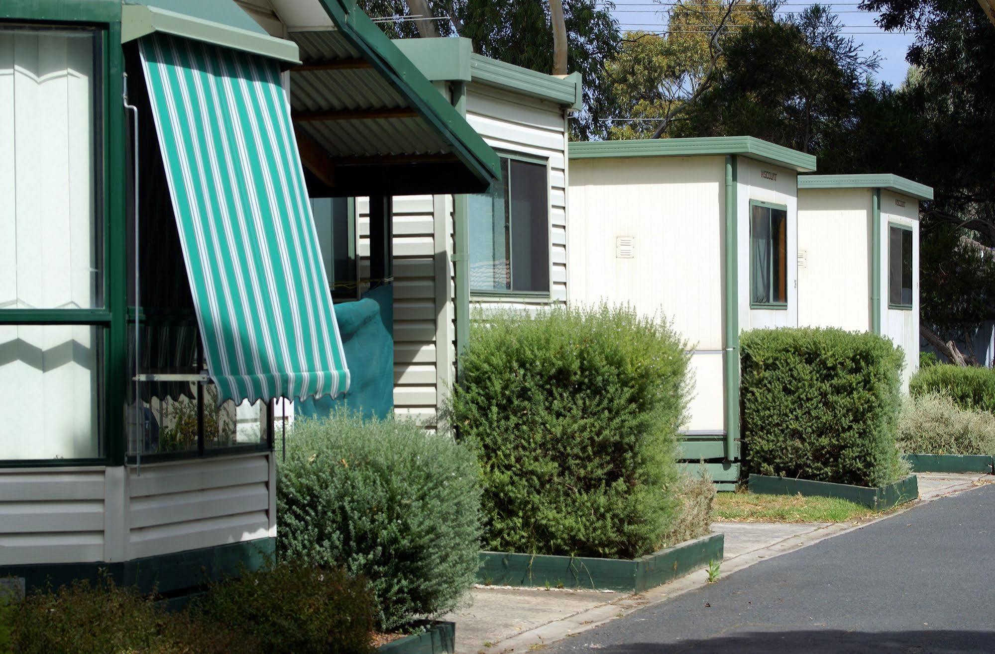 Sandhurst Motel Carrum Downs Exteriör bild